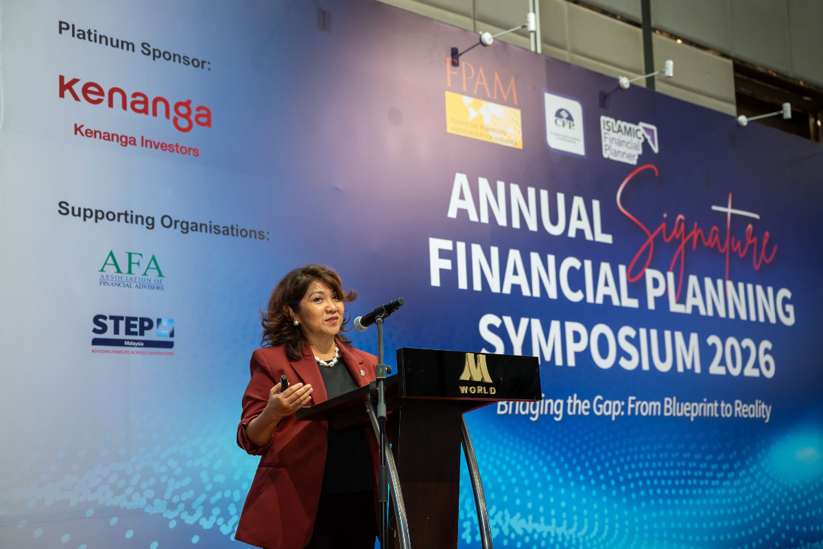 Farah Deba of Wong Lu Peen & Tunku Alina delivering the opening session at the FPAM Annual Signature Financial Planning Symposium 2026